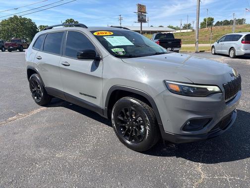 2023 Jeep Cherokee Altitude Lux