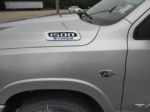Silver Zynith 2026 RAM 1500 Big Horn/Lone Star