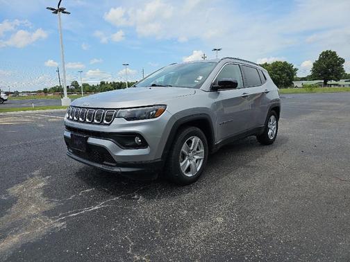 Silver 2022 Jeep Compass Latitude