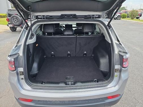 Silver 2022 Jeep Compass Latitude