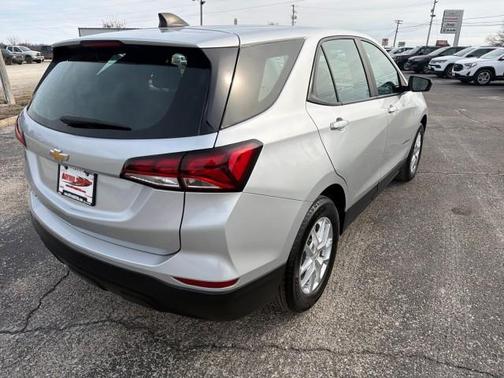 2022 Chevrolet Equinox LS