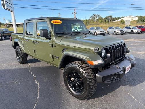 2023 Jeep Gladiator Sport