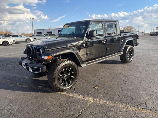 2023 Jeep Gladiator Sport