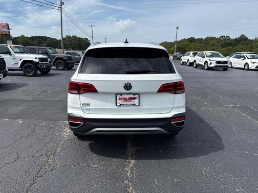 2023 Volkswagen Taos 1.5T SE