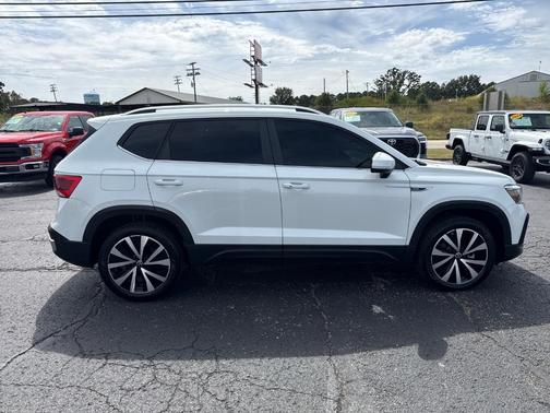 2023 Volkswagen Taos 1.5T SE