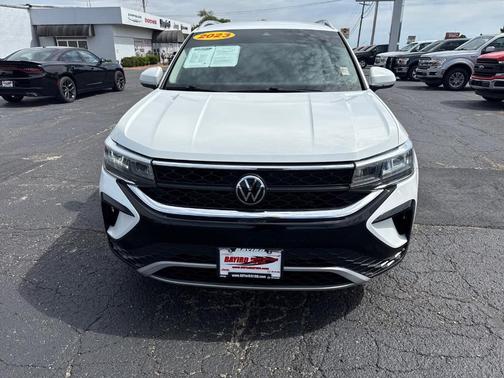 2023 Volkswagen Taos 1.5T SE