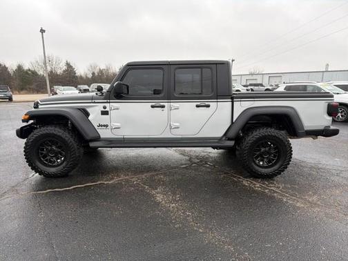 2024 Jeep Gladiator Sport