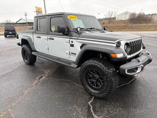 2024 Jeep Gladiator Sport