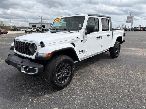 Bright White Clearcoat 2026 Jeep Gladiator Sport