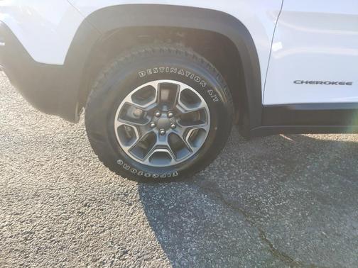 2020 Jeep Cherokee Trailhawk