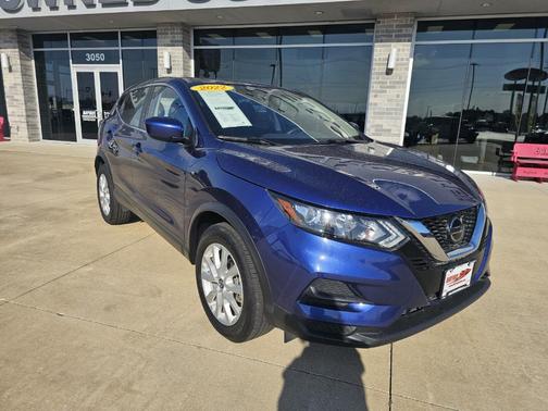 2022 Nissan Rogue Sport S