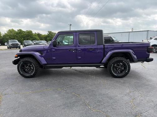 REIGN 2026 Jeep Gladiator Sport