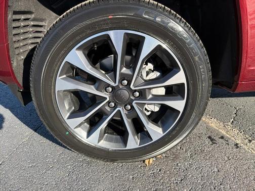 2025 Jeep Grand Cherokee Overland