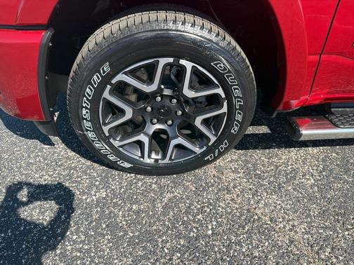 Molten Red Pearlcoat 2026 RAM 1500 Laramie