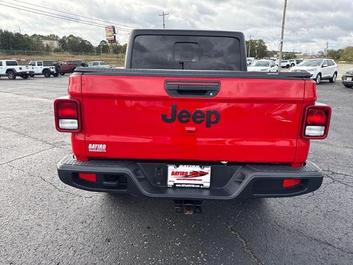 2023 Jeep Gladiator Sport