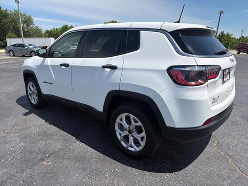 Bright White Clearcoat 2025 Jeep Compass Sport