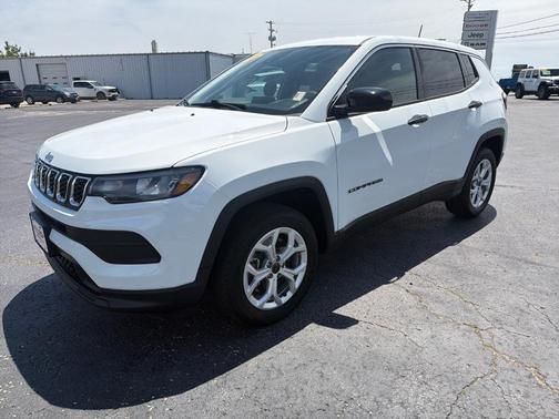 Bright White Clearcoat 2025 Jeep Compass Sport