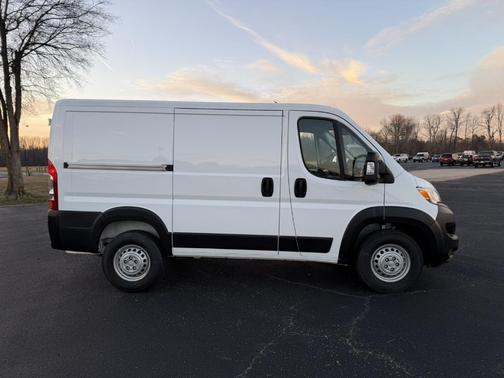 2025 RAM ProMaster 1500 Low Roof