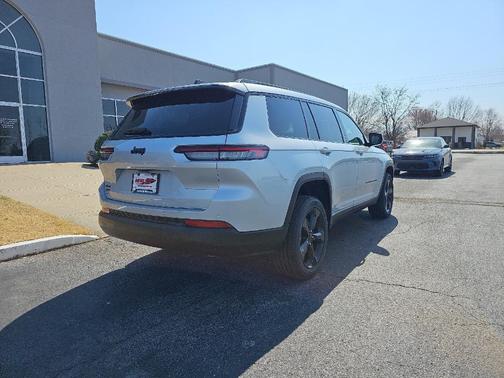 2025 Jeep Grand Cherokee L Laredo