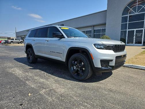 2025 Jeep Grand Cherokee L Laredo