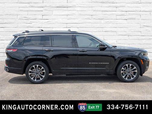 Diamond Black Crystal Pearlcoat 2023 Jeep Grand Cherokee L Overland