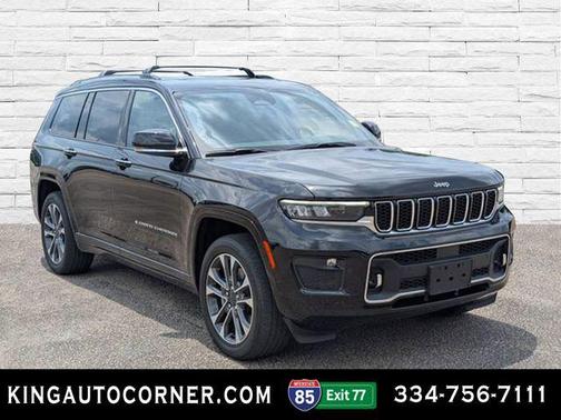 Diamond Black Crystal Pearlcoat 2023 Jeep Grand Cherokee L Overland