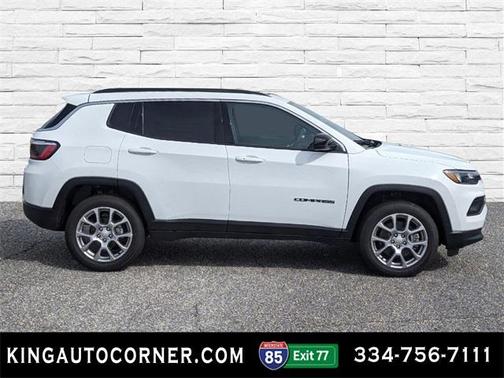 2024 Jeep Compass Latitude Lux