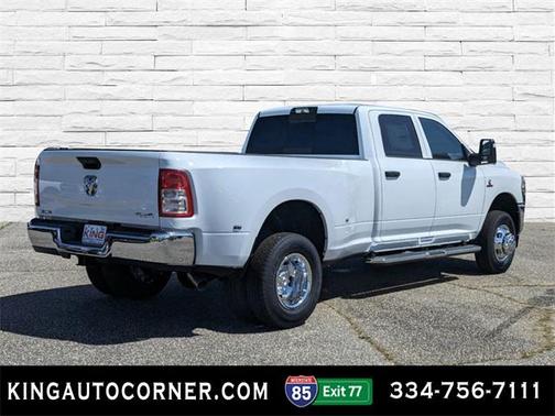 2024 RAM 3500 Tradesman Crew Cab 4x4 8' Box