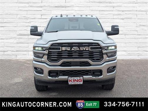2026 RAM 2500 Tradesman Crew Cab 4x4 6'4' Box