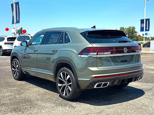 Avocado Green Pearl 2026 Volkswagen Atlas Cross Sport 2.0T SEL Premium