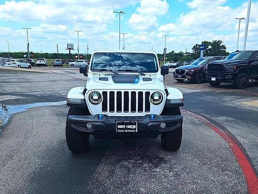 Bright White Clearcoat 2023 Jeep Wrangler 4xe Rubicon
