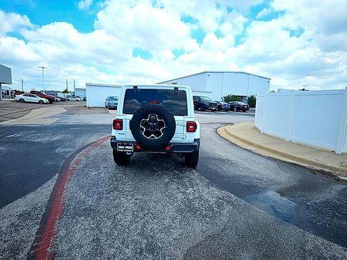 Bright White Clearcoat 2023 Jeep Wrangler 4xe Rubicon