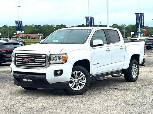 Summit White 2019 GMC Canyon SLE