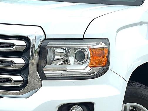 Summit White 2019 GMC Canyon SLE