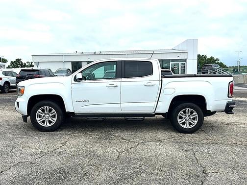 Summit White 2019 GMC Canyon SLE