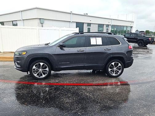 Granite Crystal Metallic Clearcoat 2022 Jeep Cherokee Limited