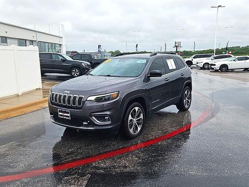 Granite Crystal Metallic Clearcoat 2022 Jeep Cherokee Limited