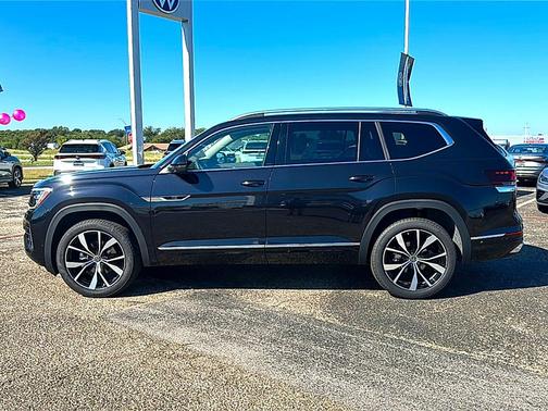 Deep Black Pearl 2026 Volkswagen Atlas 2.0T SEL Premium R-Line 4MOTION