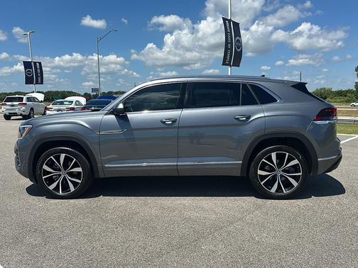 2024 Volkswagen Atlas Cross Sport 2.0T SEL Premium