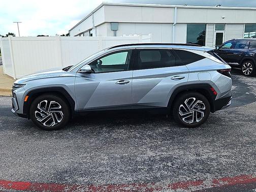 Shimmering Silver 2026 Hyundai TUCSON Limited