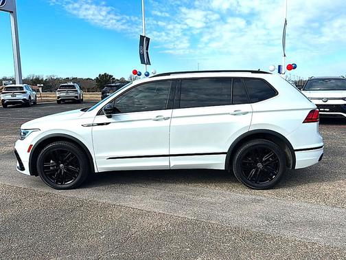 2022 Volkswagen Tiguan 2.0T SE R-Line Black
