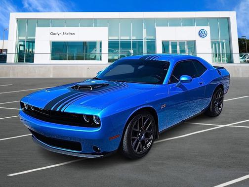 B5 Blue Pearlcoat 2018 Dodge Challenger R/T
