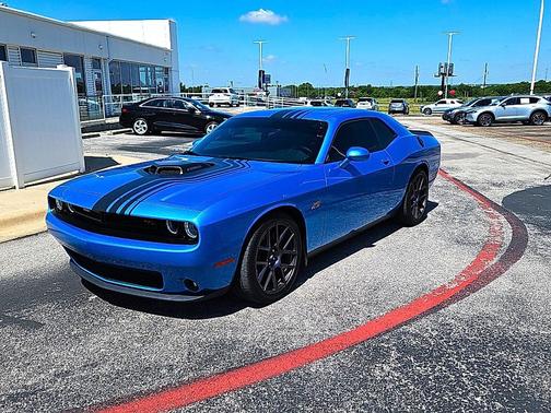 B5 Blue Pearlcoat 2018 Dodge Challenger R/T