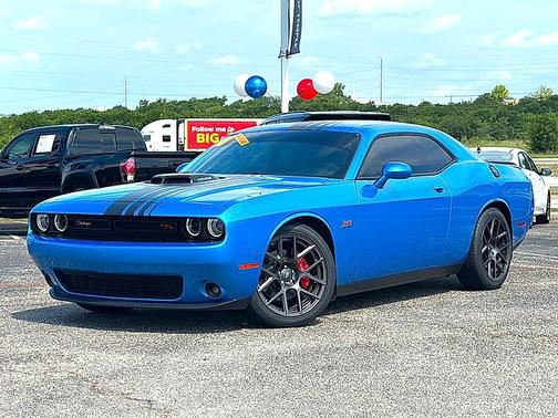 B5 Blue Pearlcoat 2018 Dodge Challenger R/T