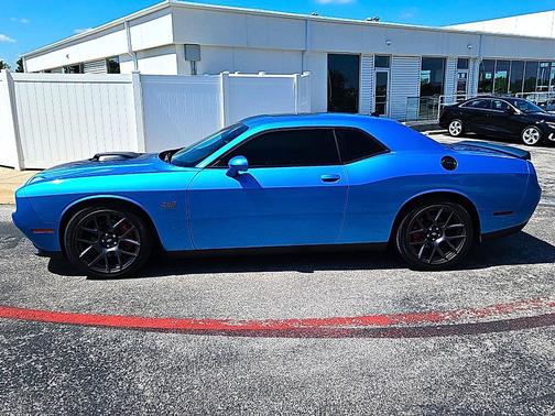 B5 Blue Pearlcoat 2018 Dodge Challenger R/T