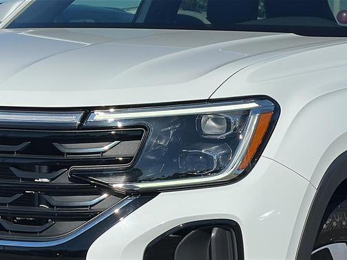 2024 Volkswagen Atlas Cross Sport 2.0T SE