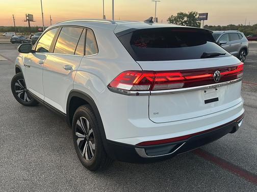 2024 Volkswagen Atlas Cross Sport 2.0T SE