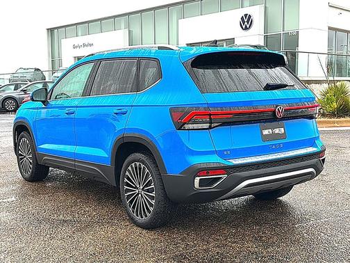 2026 Volkswagen Taos SE