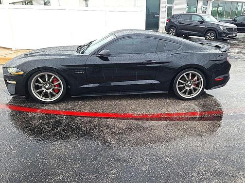 Shadow Black 2022 Ford Mustang GT