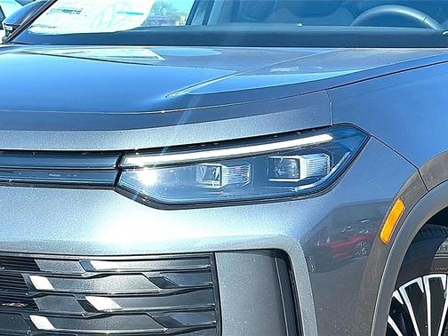 Platinum Gray Metallic 2026 Volkswagen Tiguan 2.0T S